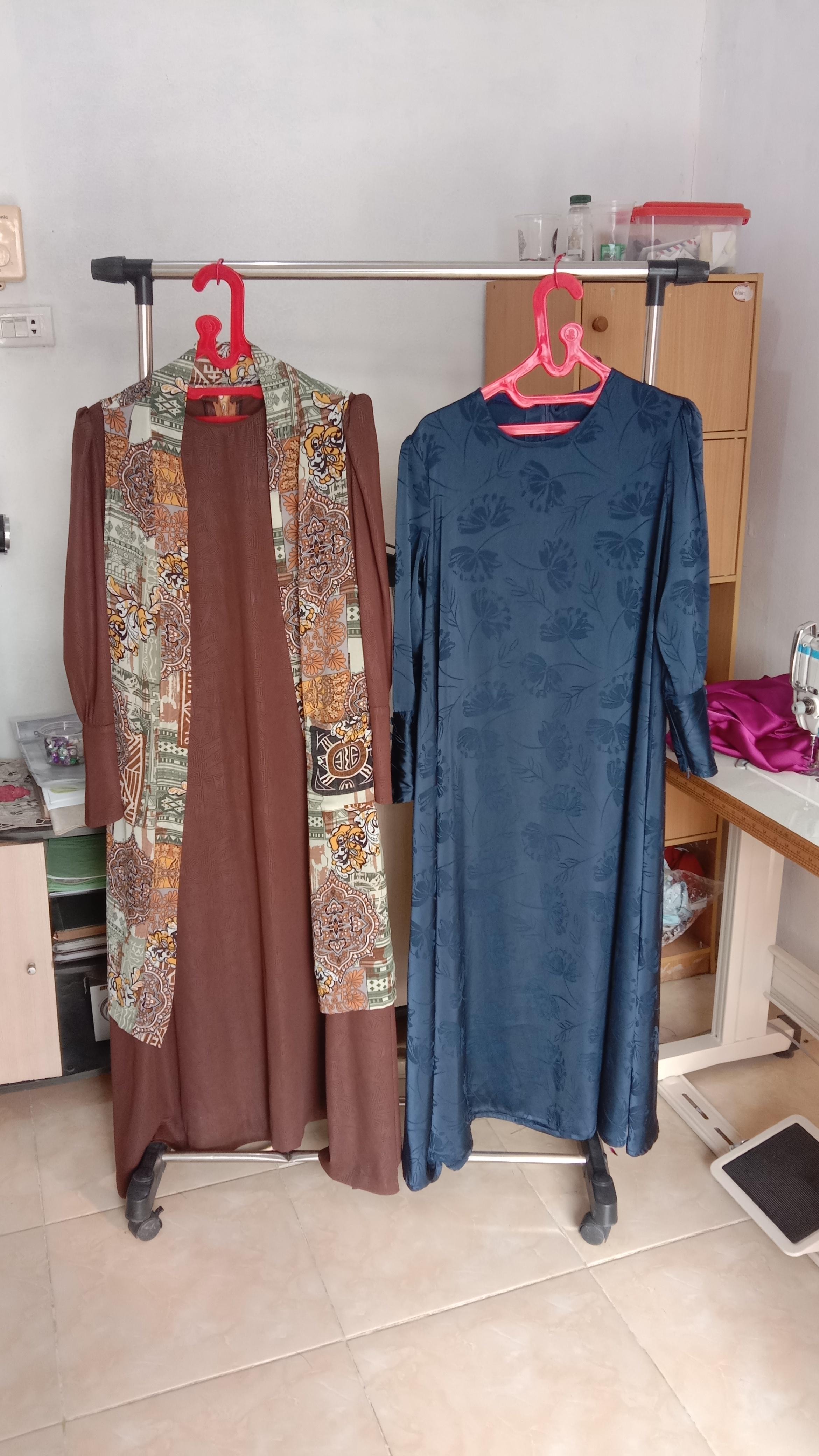 Gamis batik coklat dan biru teal